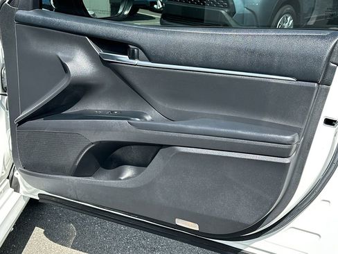 Used 2018 Toyota Camry LE w/ Audio Package FWD image 9