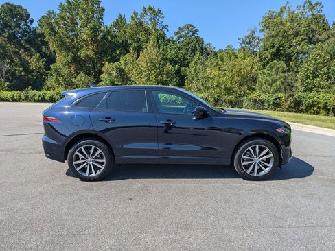 New 2026 Jaguar F-PACE R-Dynamic S image 4