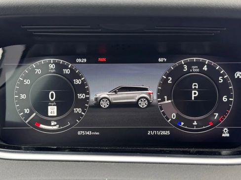 Used 2020 Land Rover Range Rover Evoque SE image 29