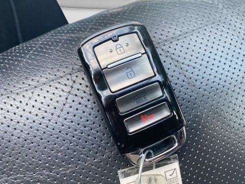 Used 2019 Kia Cadenza Premium w/ Paint Protection Package FWD image 26