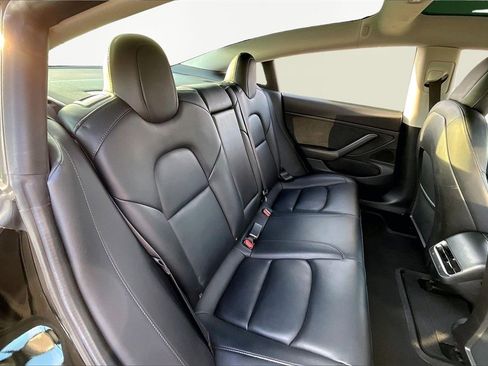 Used 2019 Tesla Model 3 Long Range image 27