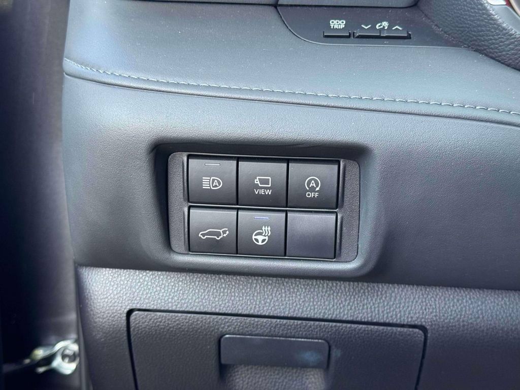 Used 2023 Toyota Highlander Limited AWD/4WD image 22