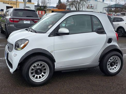 Used 2018 smart fortwo electric drive image 32