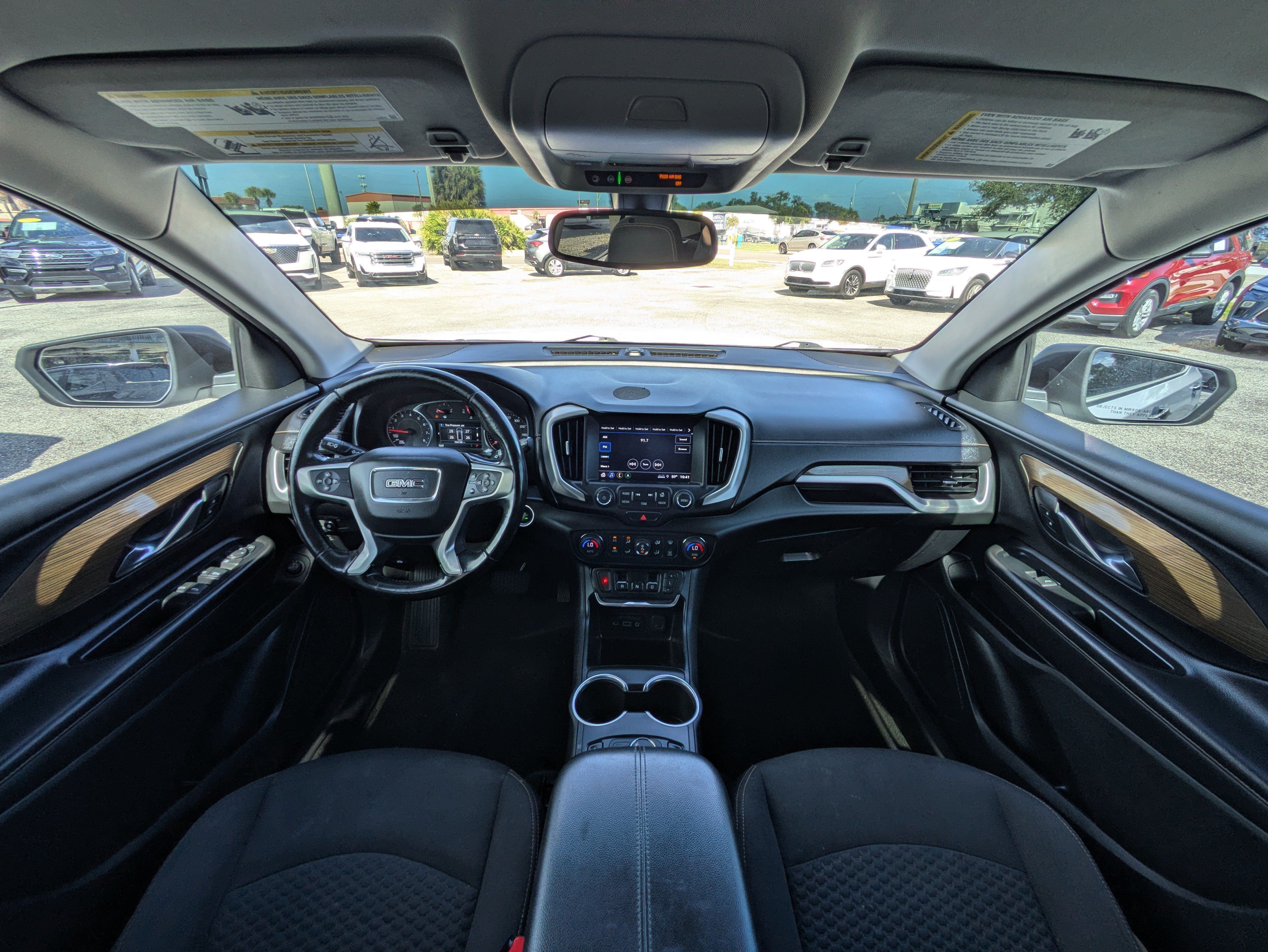 Used 2018 GMC Terrain SLE w/ Driver Convenience Package FWD image 32