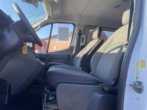 Used 2023 Ford Transit 350 XLT image 12