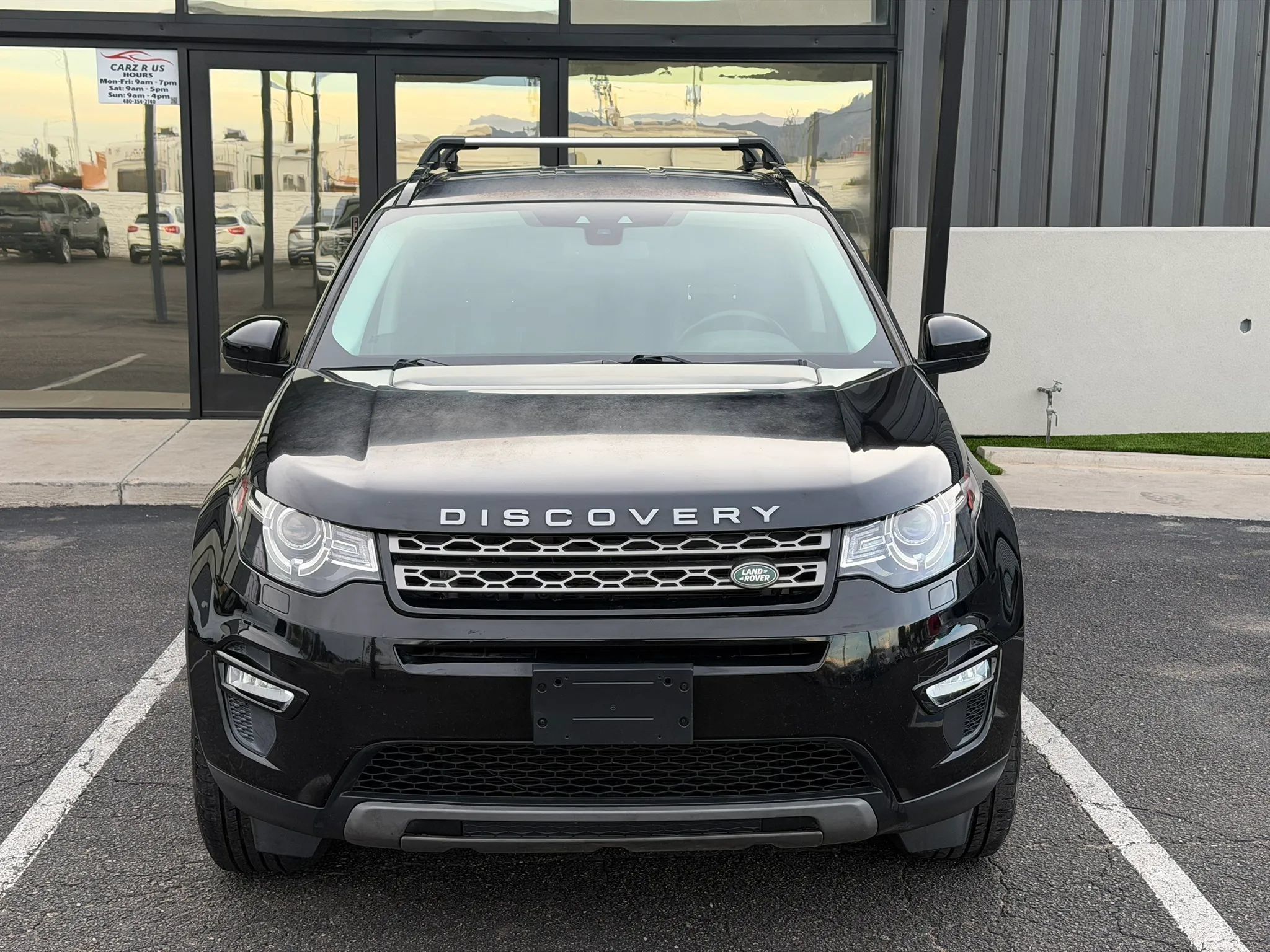 Used 2018 Land Rover Discovery Sport SE AWD/4WD image 17