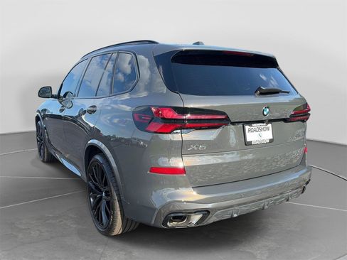 Used 2026 BMW X5 xDrive40i w/ M Sport Package AWD/4WD image 3