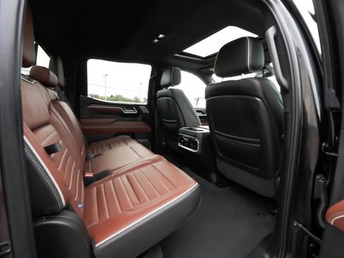 Used 2025 GMC Sierra 1500 Denali Ultimate AWD/4WD image 44