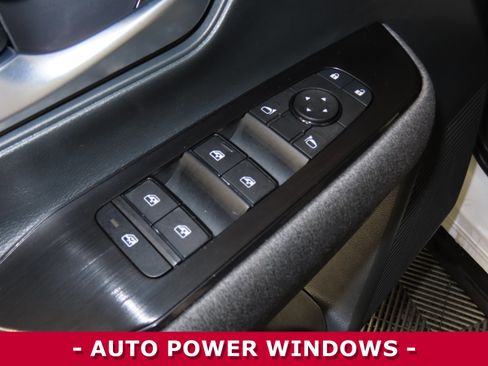 Certified 2025 Nissan Kicks SV w/ SV Premium Package image 7