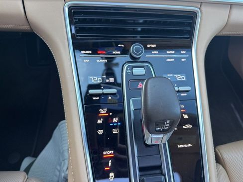 Used 2018 Porsche Panamera 4S image 11