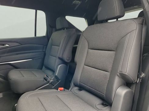 New 2026 Chevrolet Traverse LT image 9