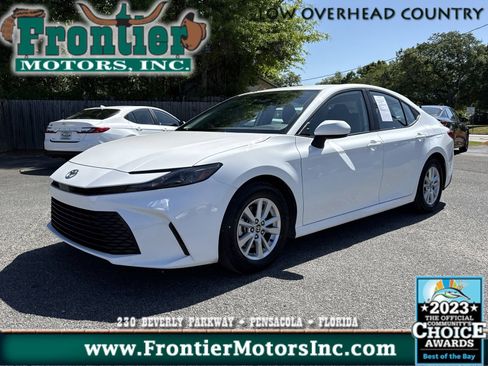 Used 2025 Toyota Camry LE FWD image 1