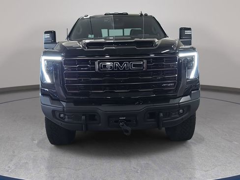 Used 2024 GMC Sierra 2500 AT4X w/ AT4X AEV Edition image 3