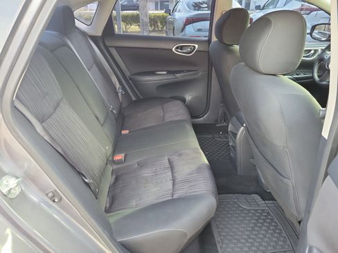 Used 2019 Nissan Sentra SV image 12