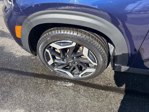 Used 2024 Kia Seltos SX w/ SX Sunroof Package image 13