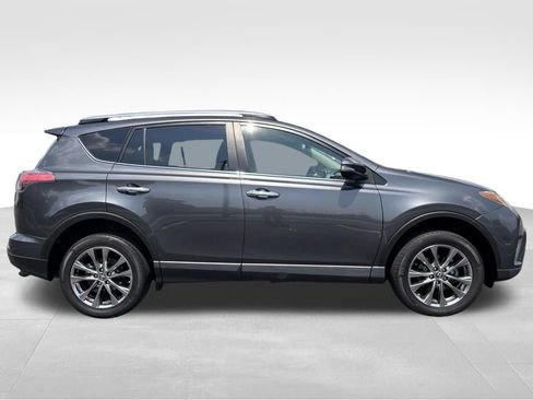 Used 2017 Toyota RAV4 Limited FWD image 6