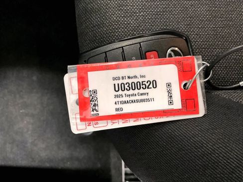 Used 2025 Toyota Camry LE image 30