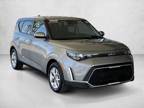 Used 2025 Kia Soul LX w/ LX Technology Package image 5