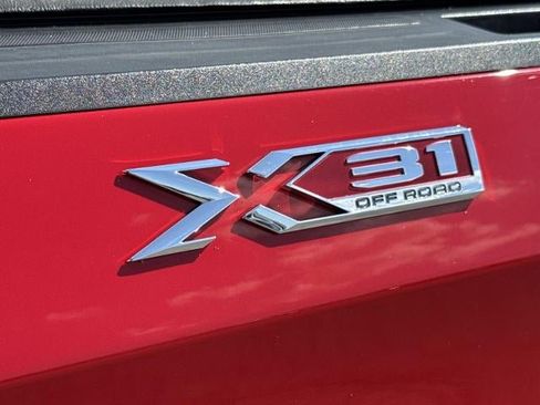 Used 2021 GMC Sierra 1500 4x4 Crew Cab w/ Sierra Value Package image 10