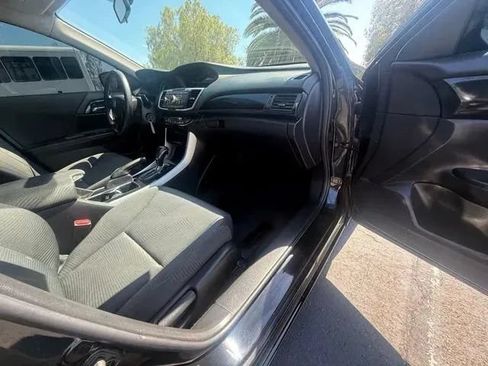 Used 2016 Honda Accord LX image 10