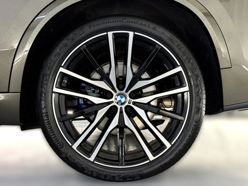 Certified 2023 BMW X5 xDrive40i w/ M Sport Package image 11