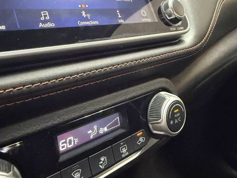 Used 2019 Nissan Kicks SR w/ Exterior Electronics Package FWD image 24