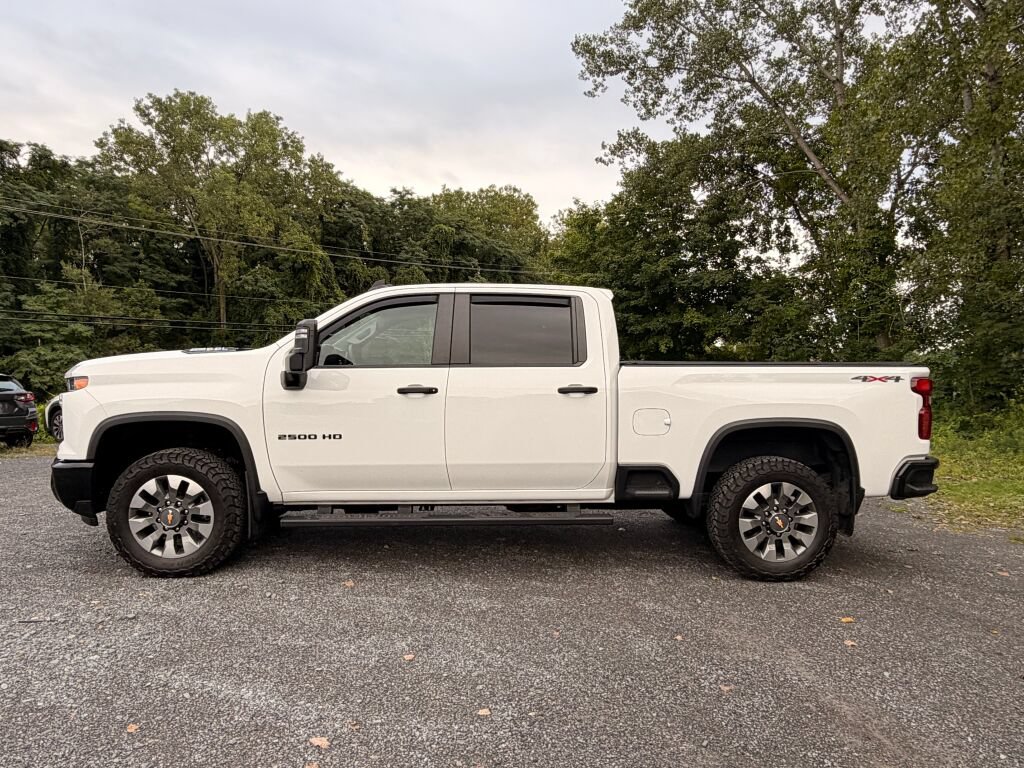 Used 2024 Chevrolet Silverado 2500 Custom w/ Custom Convenience Package AWD/4WD image 2