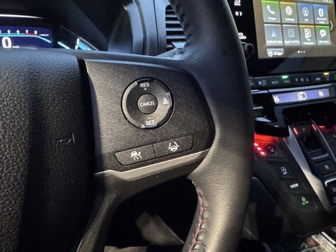 Certified 2024 Honda Odyssey Sport image 18