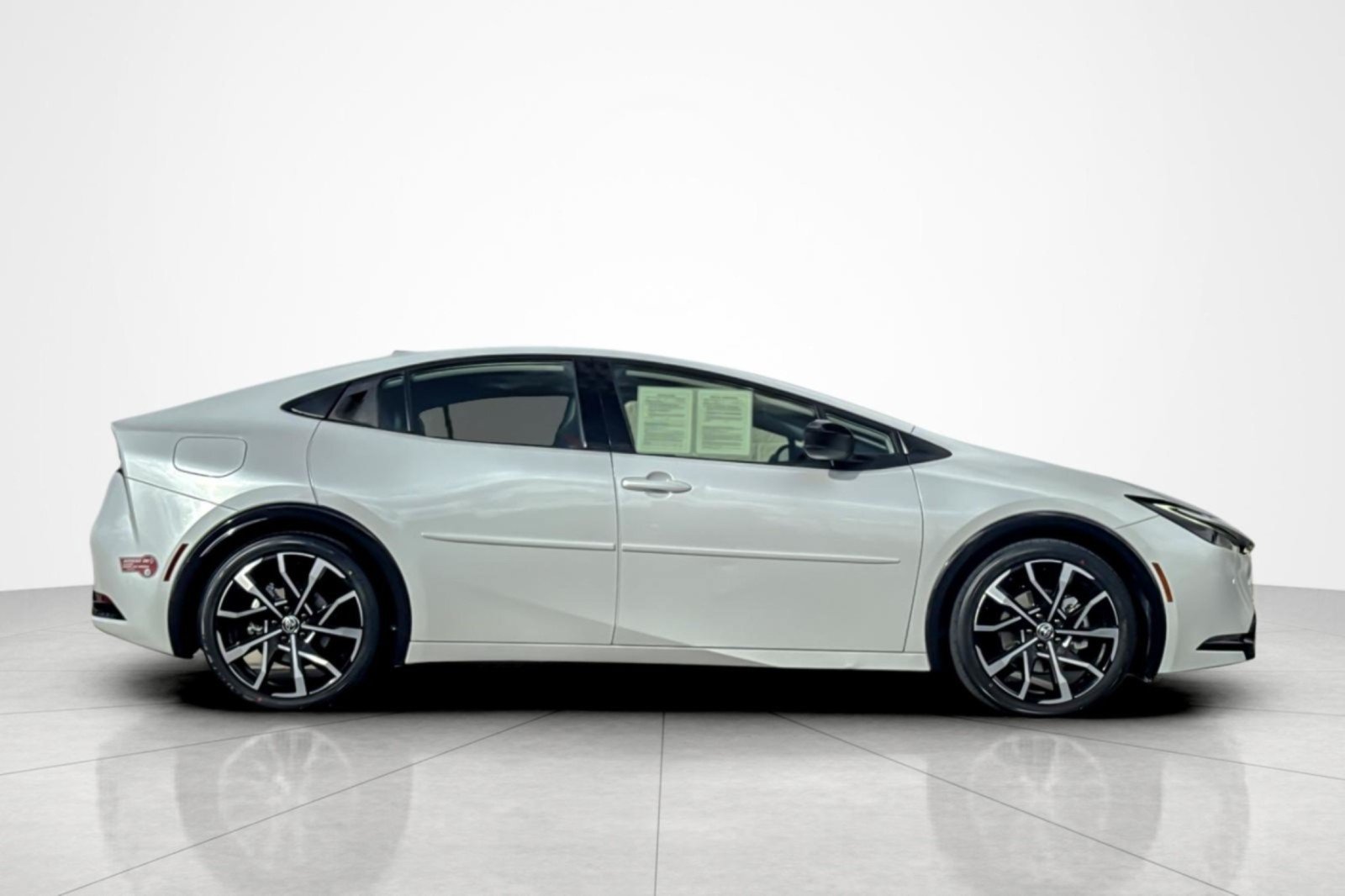 Certified 2024 Toyota Prius Prime FWD image 6