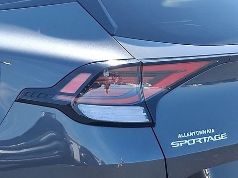 Certified 2023 Kia Sportage SX Prestige AWD/4WD image 10