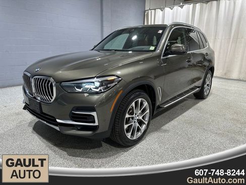 Used 2022 BMW X5 xDrive40i w/ Premium Package AWD/4WD image 4