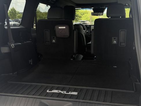Used 2024 Lexus GX 550 w/ Accessory Package (2T) image 32