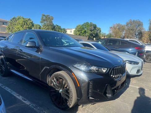 Used 2024 BMW X6 xDrive40i w/ Premium Package AWD/4WD image 2