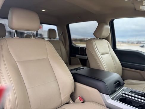 Used 2015 Ford F150 Lariat image 36