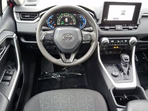 Used 2024 Toyota RAV4 XLE w/ Convenience Package image 11