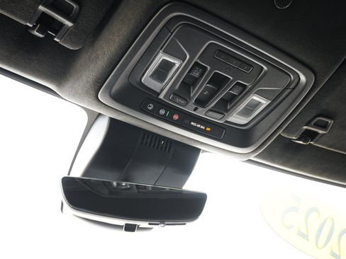 Used 2025 GMC Sierra 1500 AT4X AWD/4WD image 27