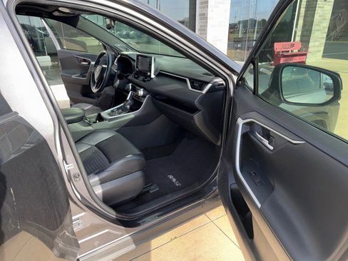 Used 2019 Toyota RAV4 XSE image 18