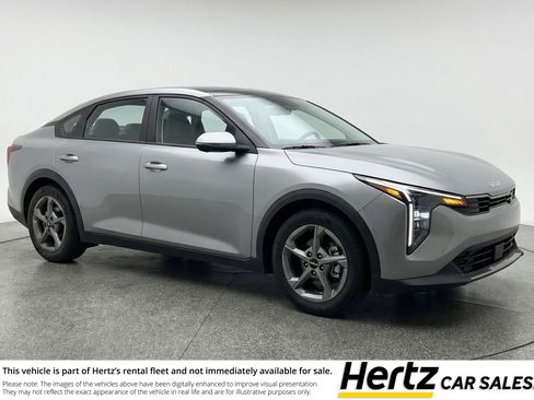 Used 2025 Kia K4 FWD image 1
