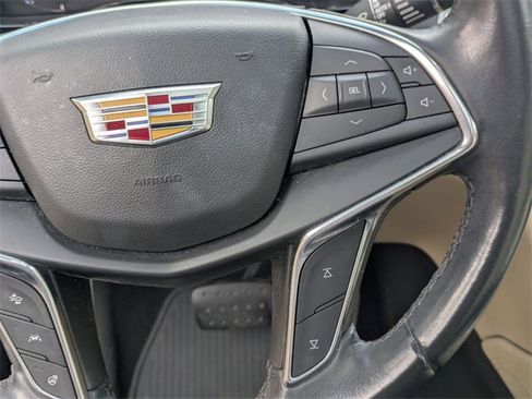 Used 2019 Cadillac XT5 Premium Luxury image 17