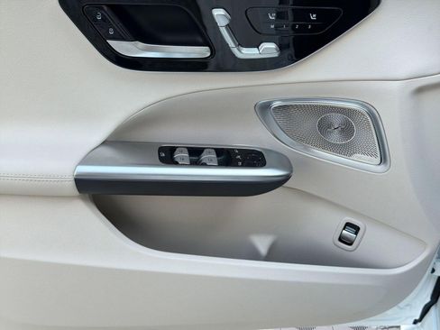 New 2026 Mercedes-Benz C 300 Sedan image 13