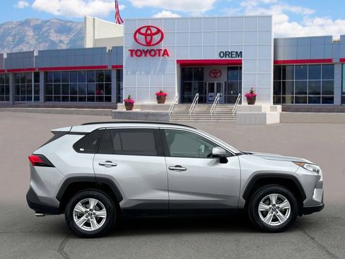 Used 2020 Toyota RAV4 XLE image 6
