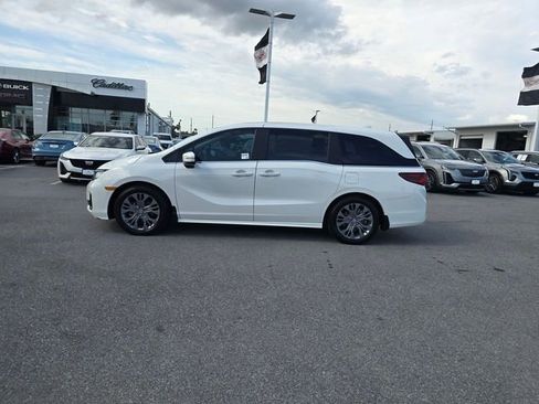 Used 2025 Honda Odyssey Touring image 8