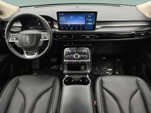 Used 2022 Lincoln Nautilus AWD image 9