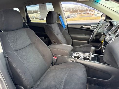 Used 2015 Nissan Pathfinder S image 13
