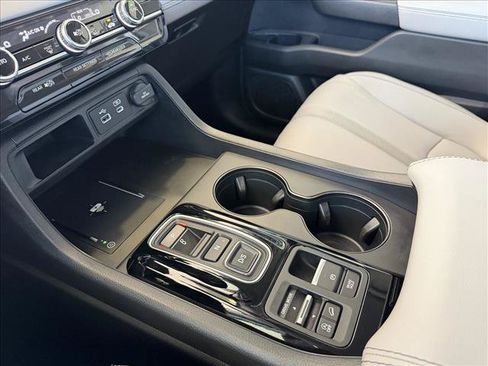 Used 2024 Honda Pilot EX-L image 17