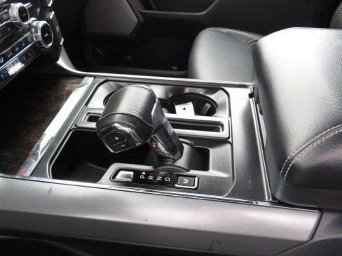 Used 2022 Ford F150 Lariat image 19