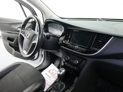 Used 2022 Buick Encore Preferred AWD/4WD image 25