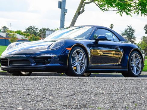 Used 2013 Porsche 911 Carrera 4S AWD/4WD image 16