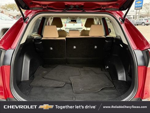 Used 2022 Toyota RAV4 LE image 29