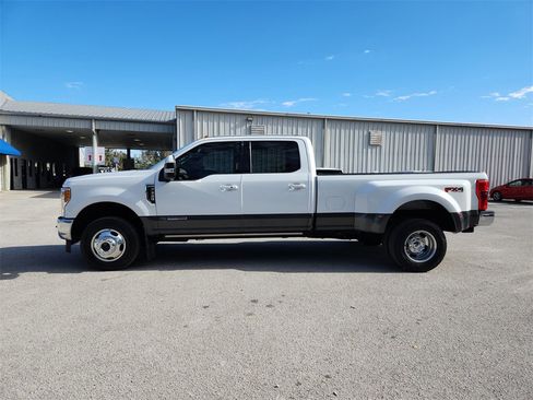 Used 2017 Ford F350 Lariat w/ Lariat Ultimate Package image 6